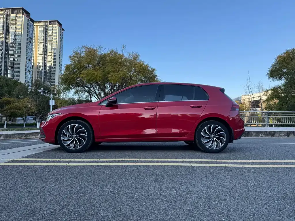 Volkswagen Golf 2022 из CN, фото 9