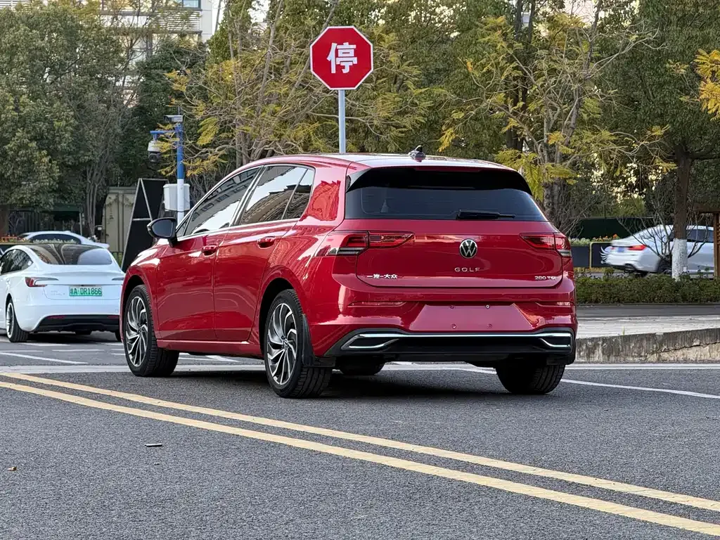 Volkswagen Golf 2022 из CN, фото 6