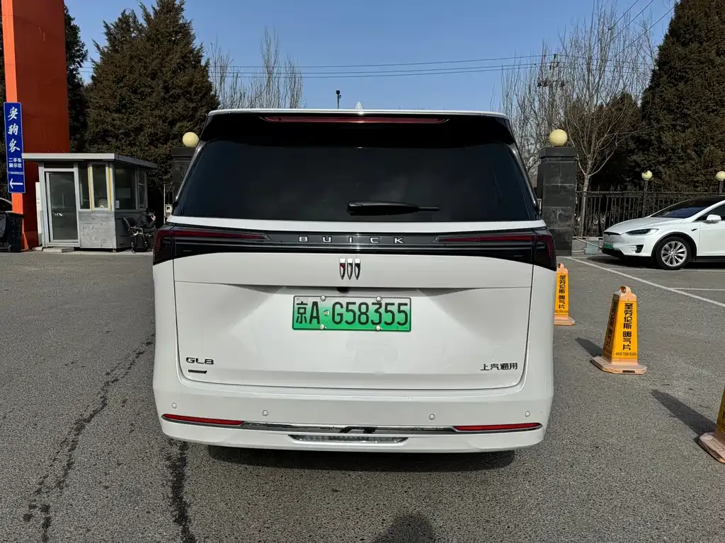 Buick GL8 Hybrid — фото 3