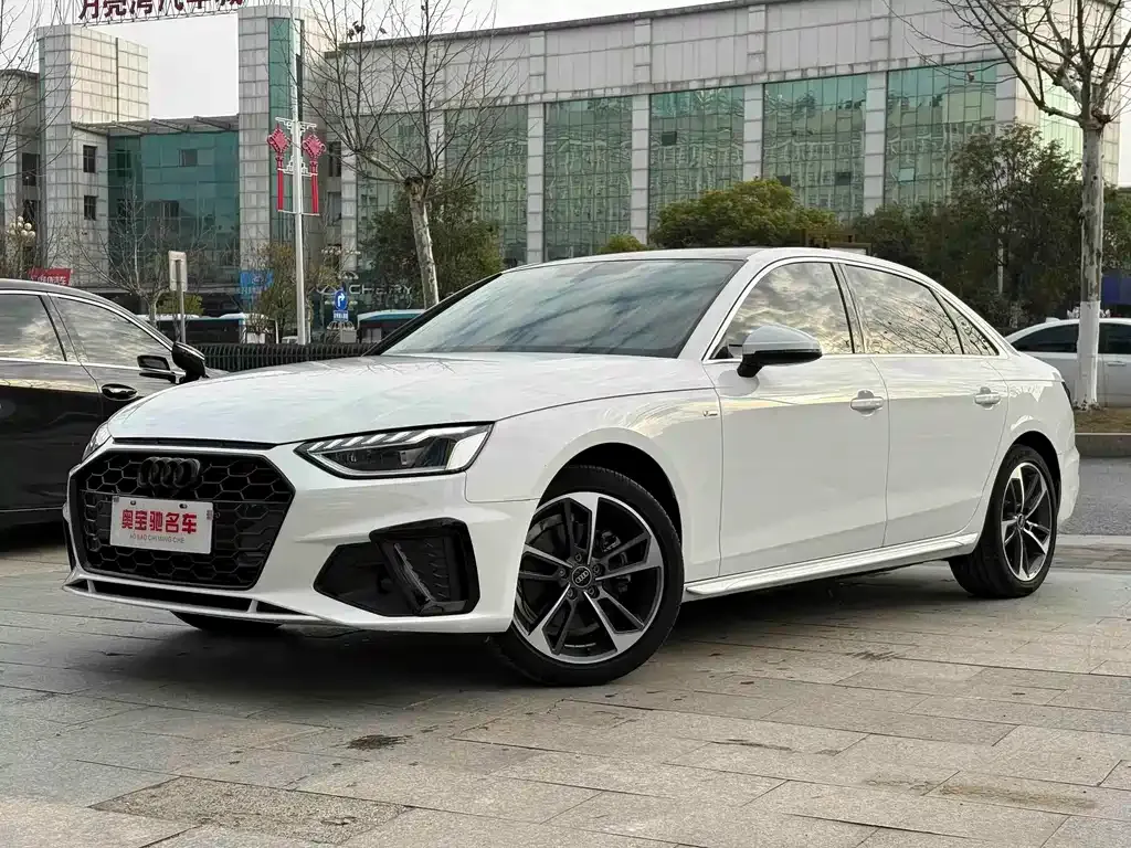 Audi A4L 2023 из CN, фото 1