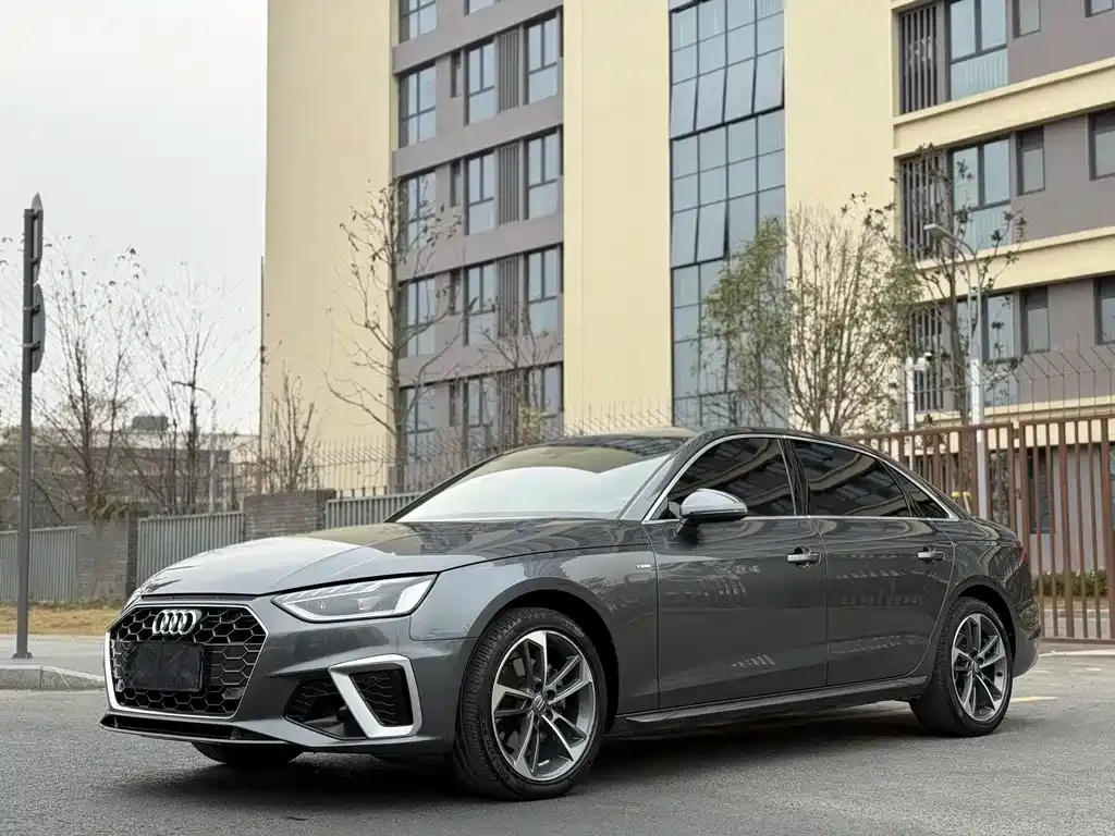 Audi A4L 2021 из CN, фото 1
