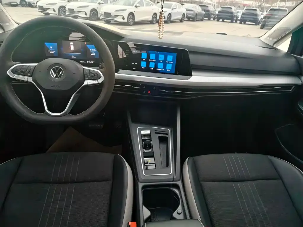 Volkswagen Golf 2022 из CN, фото 3