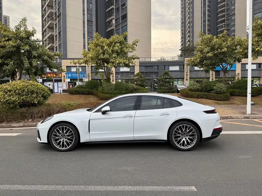 Porsche Panamera 2025 из CN, фото 6