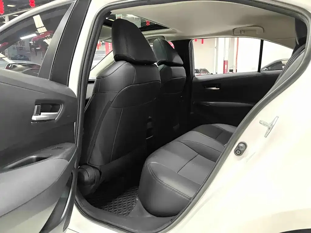 Toyota Corolla 2023 из CN, фото 4