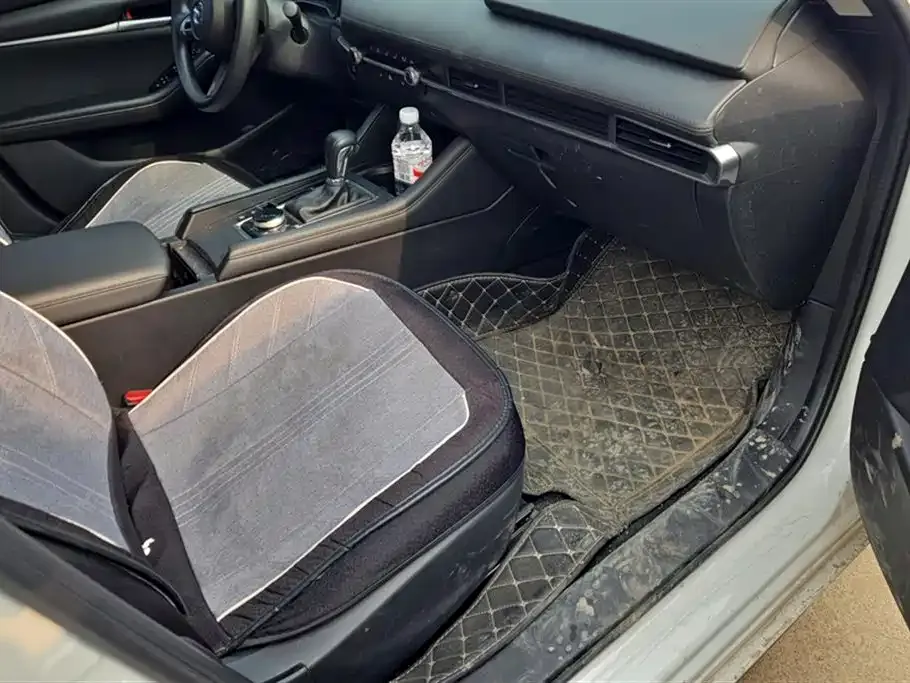 Mazda 3 Axela — фото 6