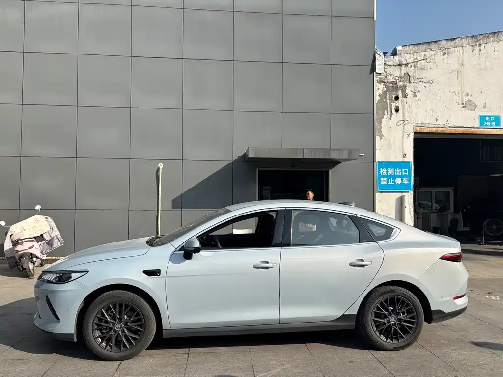 BYD Qin PLUS — фото 4