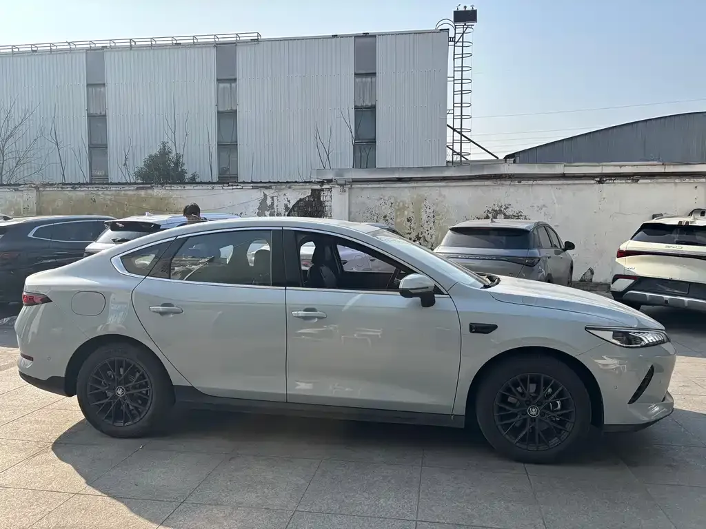 BYD Qin PLUS — фото 8