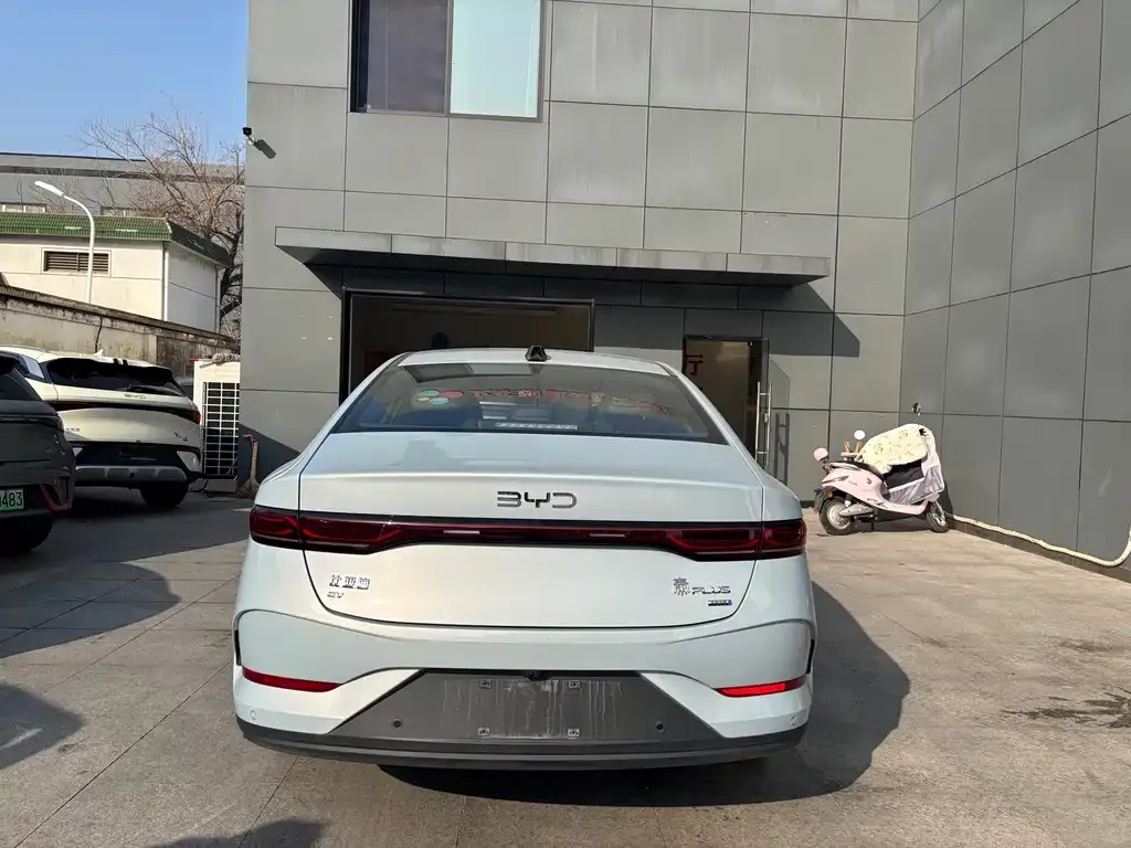 BYD Qin PLUS — фото 10
