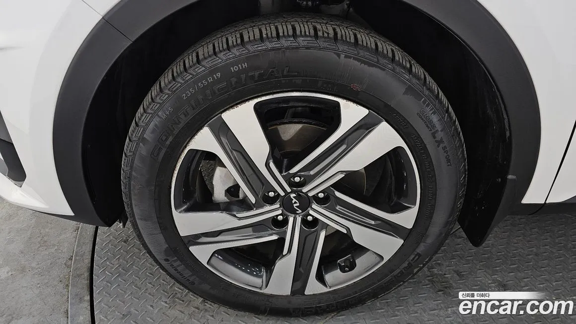 Kia Sorento — фото 8