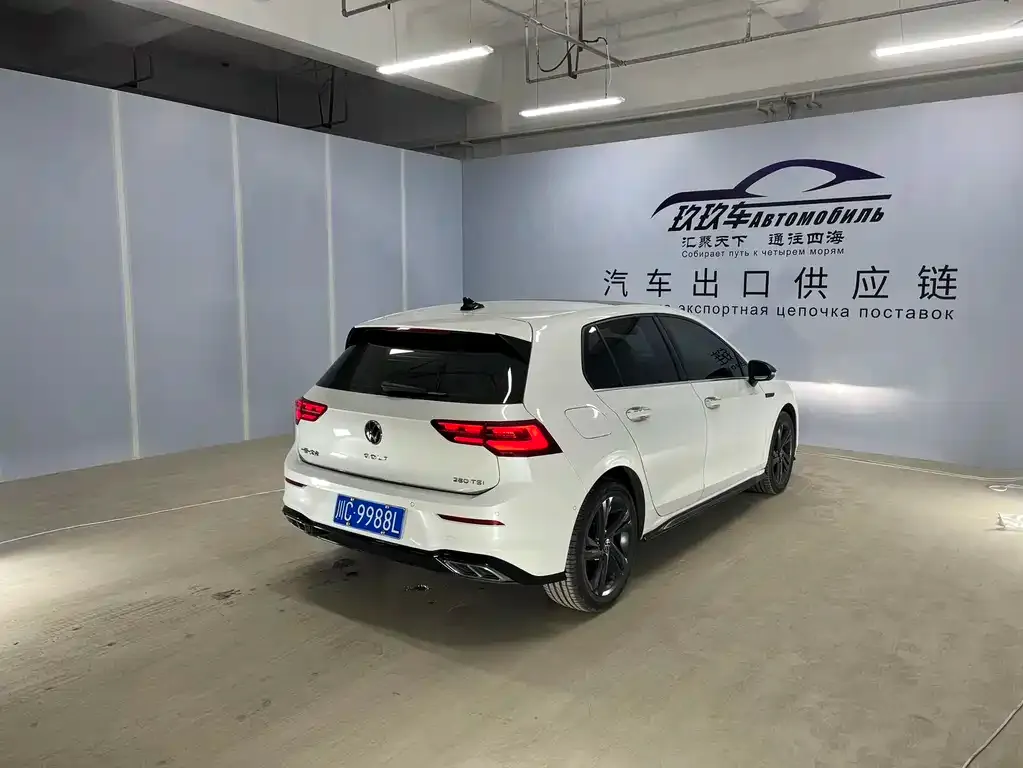Volkswagen Golf 2023 из CN, фото 6