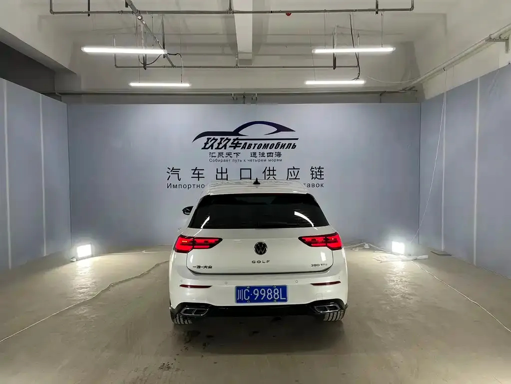 Volkswagen Golf 2023 из CN, фото 4