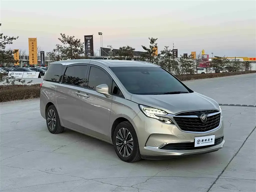 Buick GL8 2022 из CN, фото 2