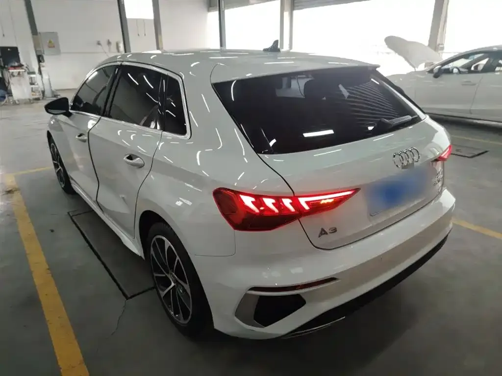 Audi A3 2022 из CN, фото 10