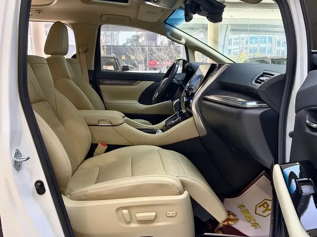Toyota Vellfire 2021 из CN, фото 10