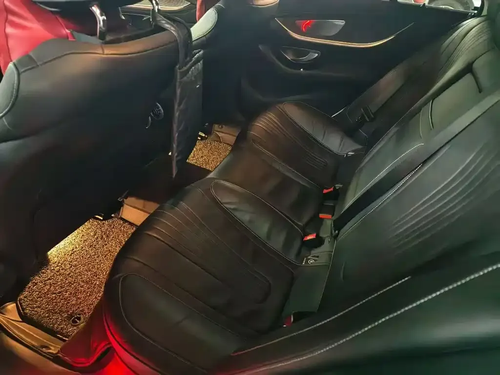 Mercedes-Benz CLS — фото 2