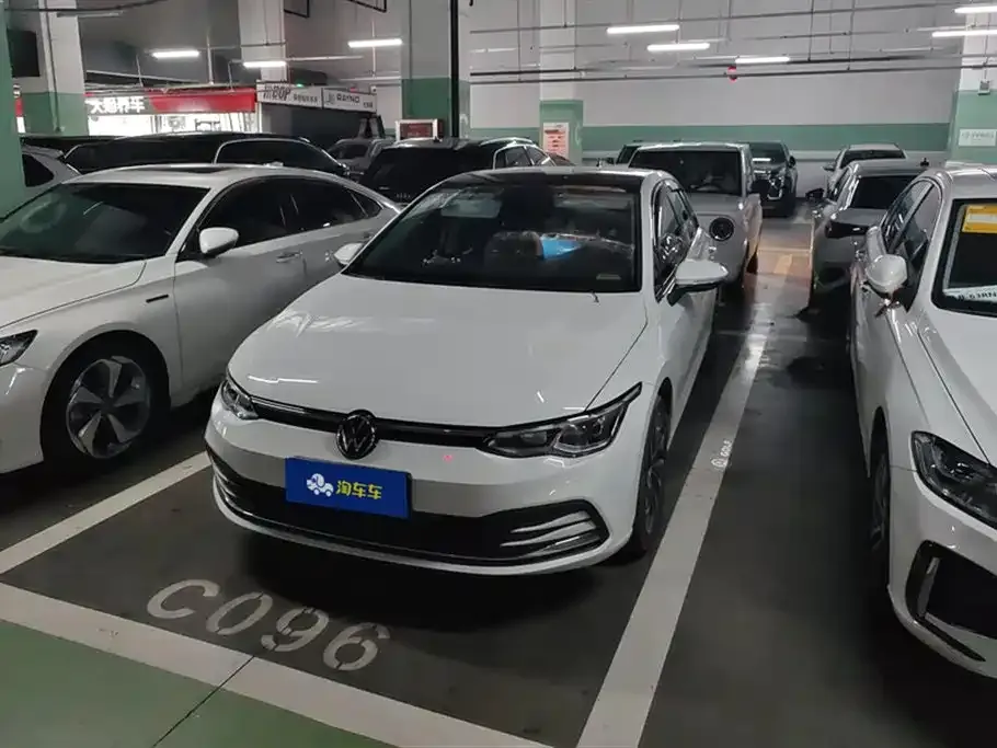 Volkswagen Golf 2021 из CN, фото 1