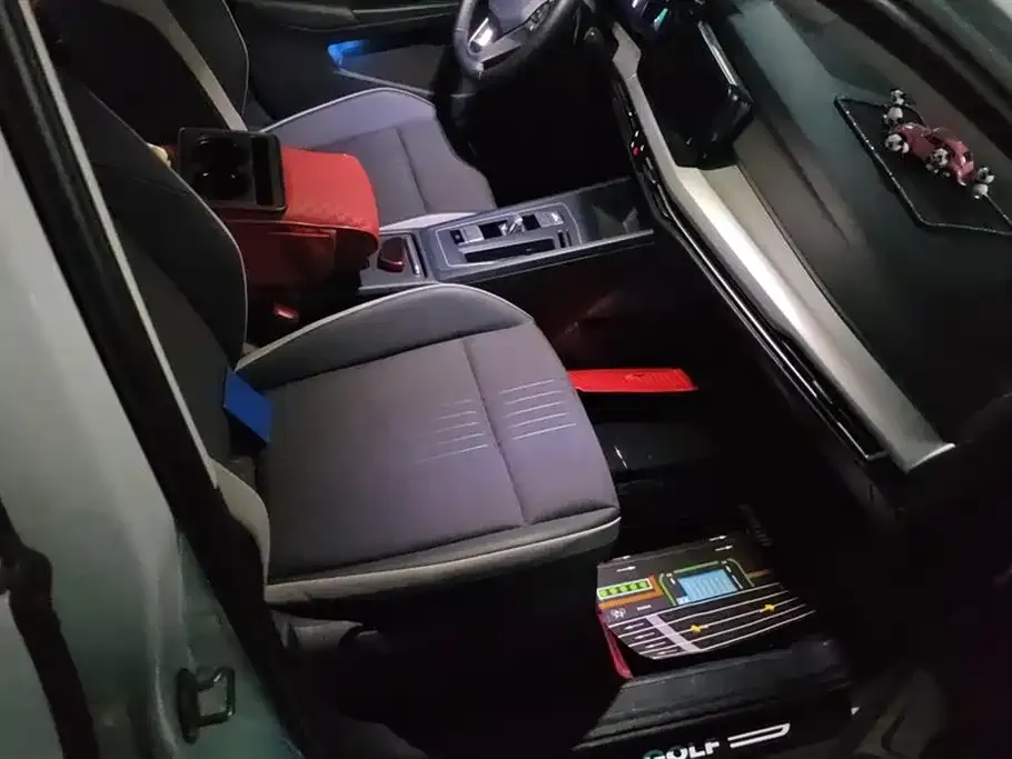 Volkswagen Golf 2021 из CN, фото 2