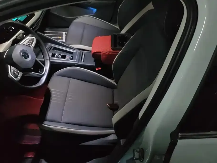 Volkswagen Golf 2021 из CN, фото 9