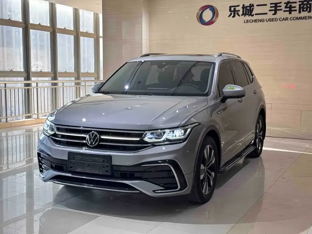 Volkswagen Tiguan L 2021 из CN, фото 1
