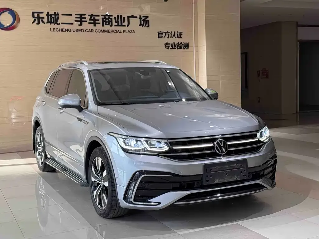 Volkswagen Tiguan L 2021 из CN, фото 2