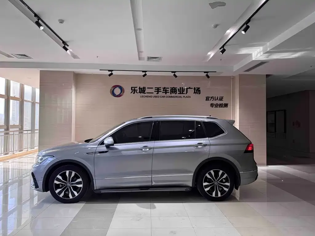 Volkswagen Tiguan L 2021 из CN, фото 4