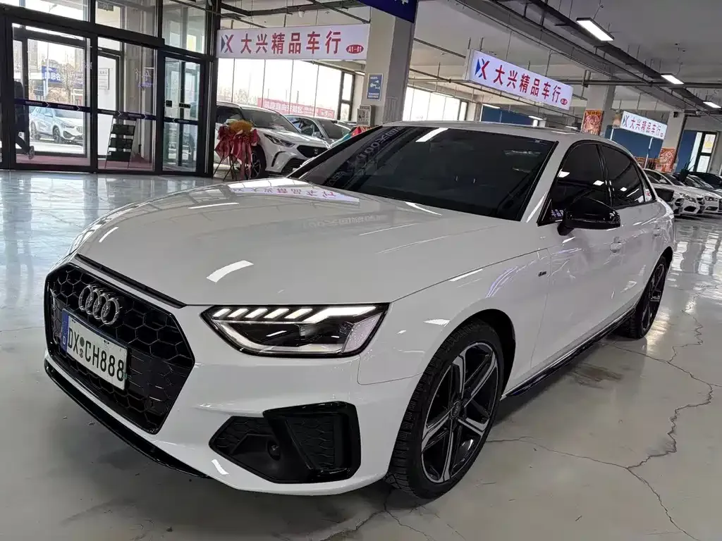Audi A4L 2024 из CN, фото 1