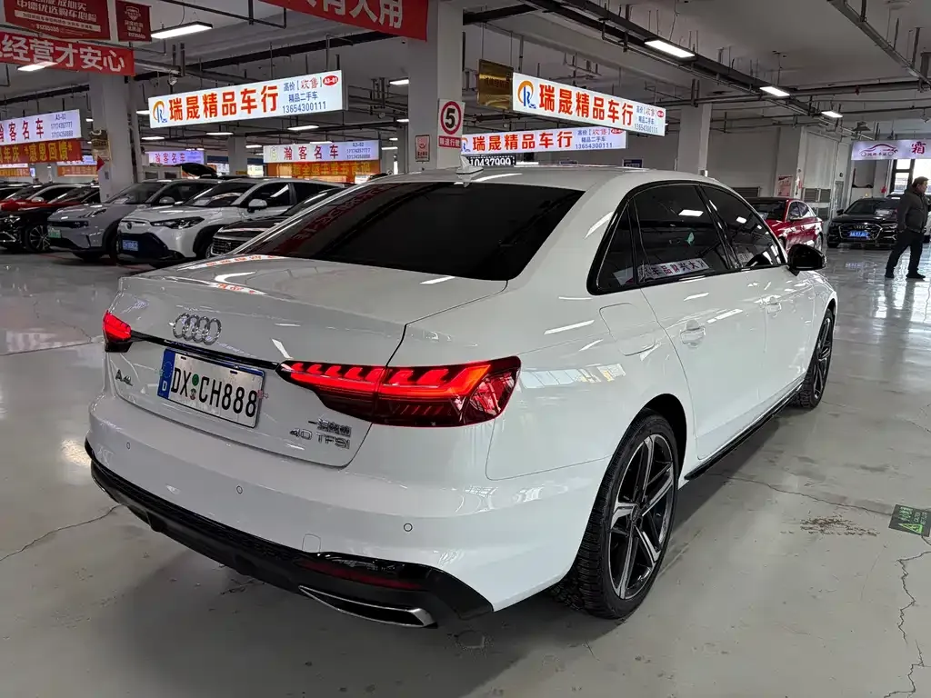 Audi A4L 2024 из CN, фото 5