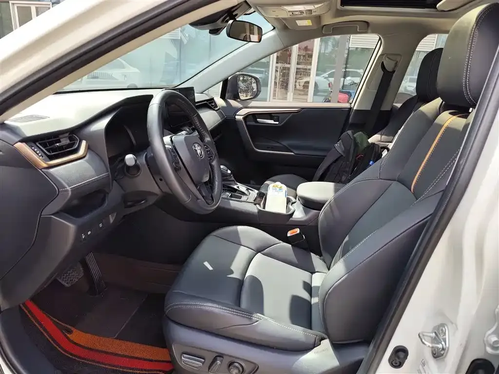 Toyota Wildlander 2024 из CN, фото 8