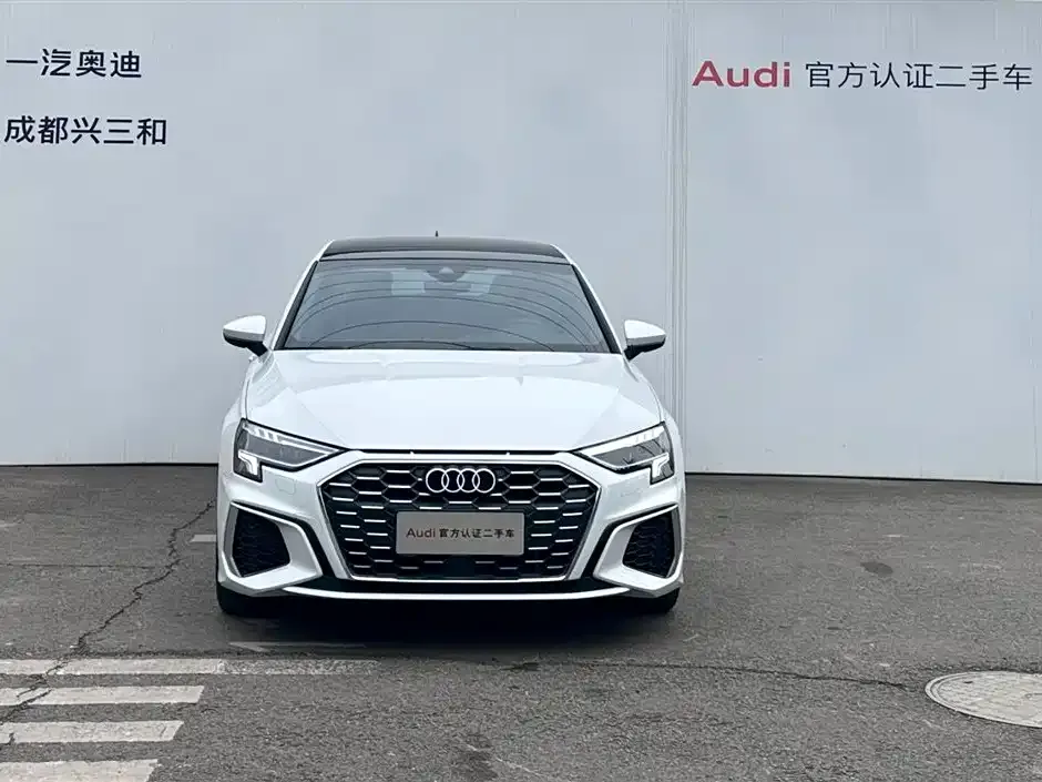 Audi A3 2023 из CN, фото 2