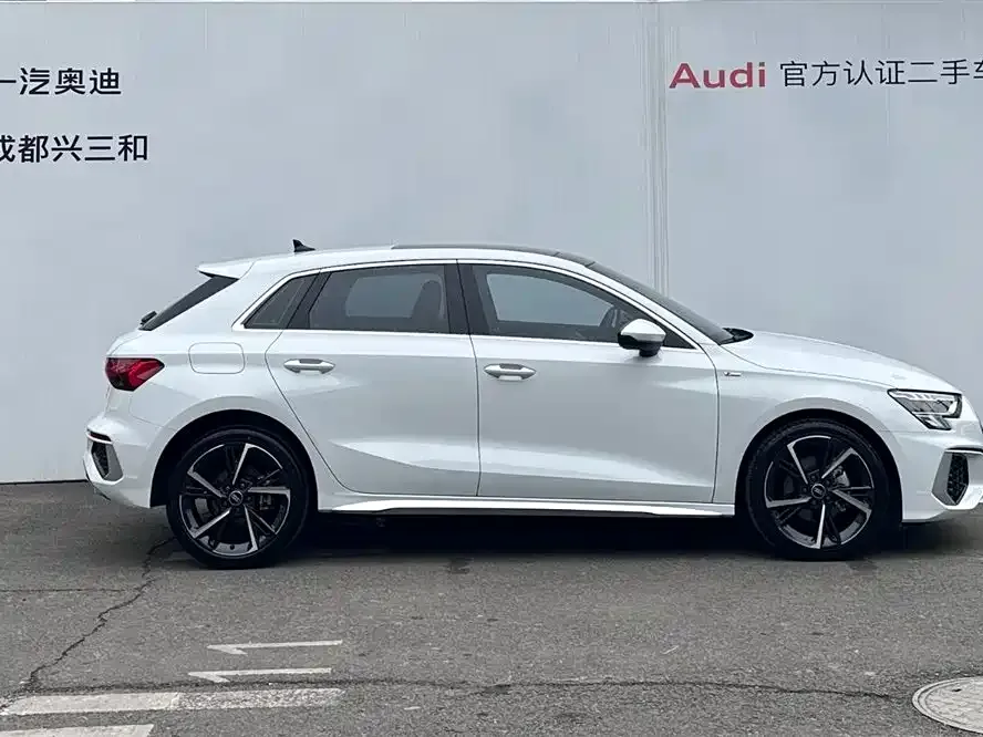 Audi A3 2023 из CN, фото 6