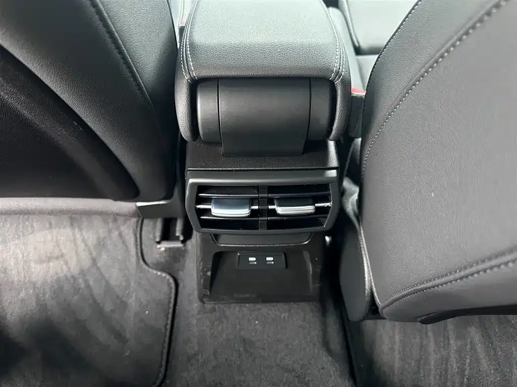Audi A3 2023 из CN, фото 10