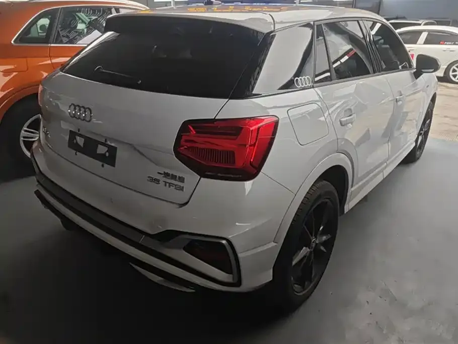 Audi Q2L 2025 из CN, фото 8