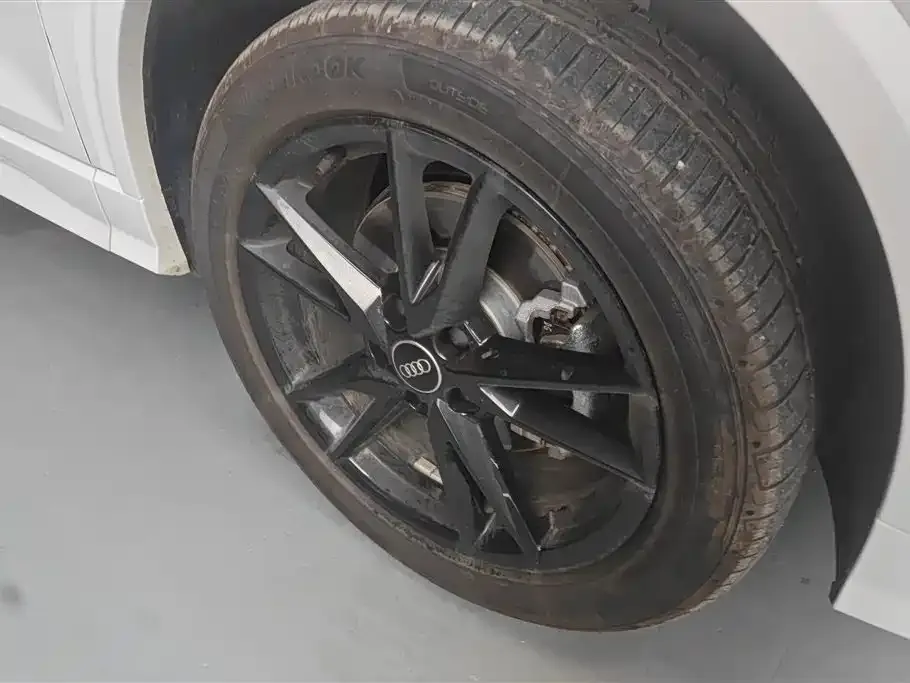 Audi Q2L 2025 из CN, фото 7