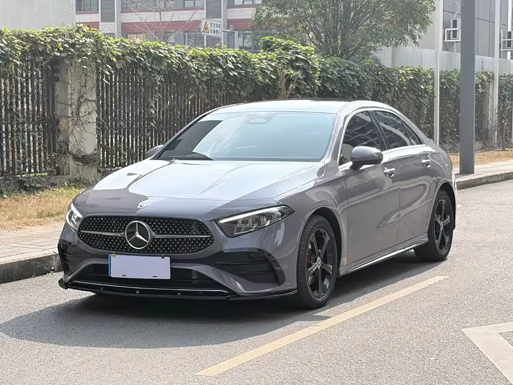 Mercedes-Benz A-Class — фото 1