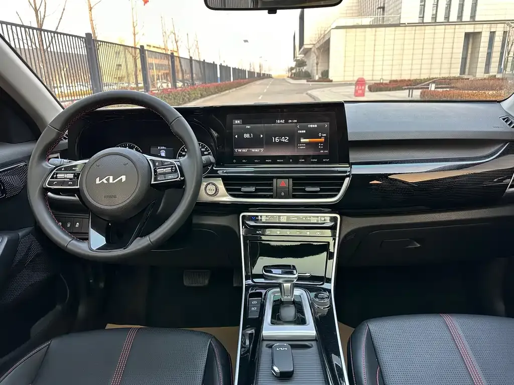 Kia KX3 — фото 8