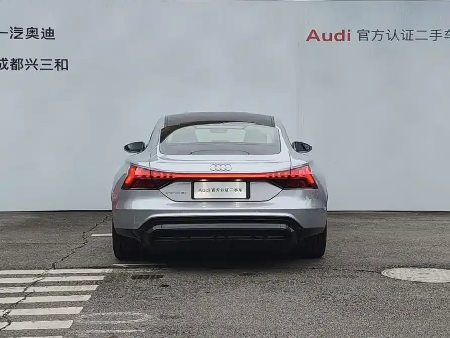 Audi e-tron GT 2024 из CN, фото 10