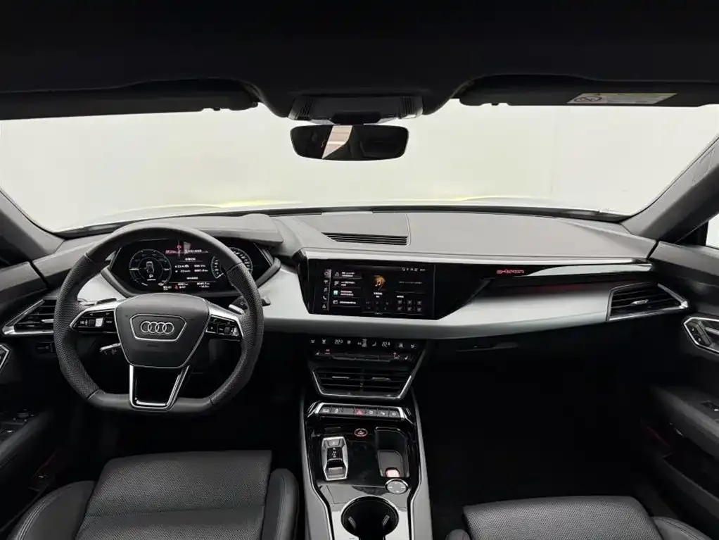 Audi e-tron GT 2024 из CN, фото 7