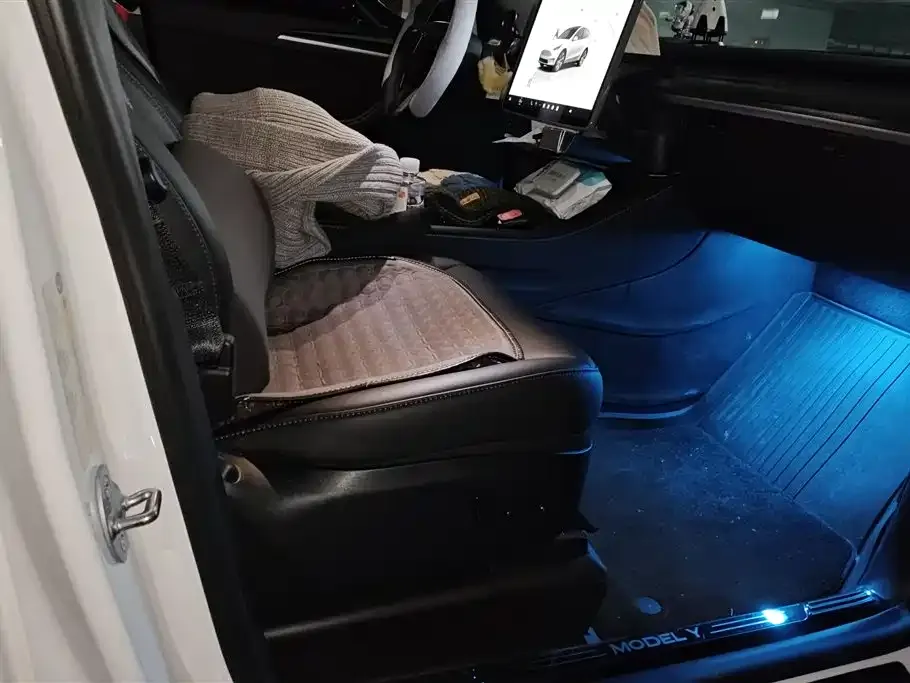 Tesla Model Y 2023 из CN, фото 9