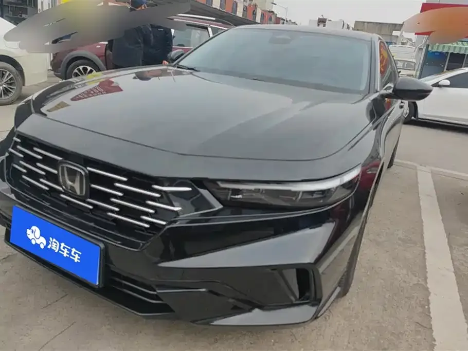 Honda Accord — фото 1