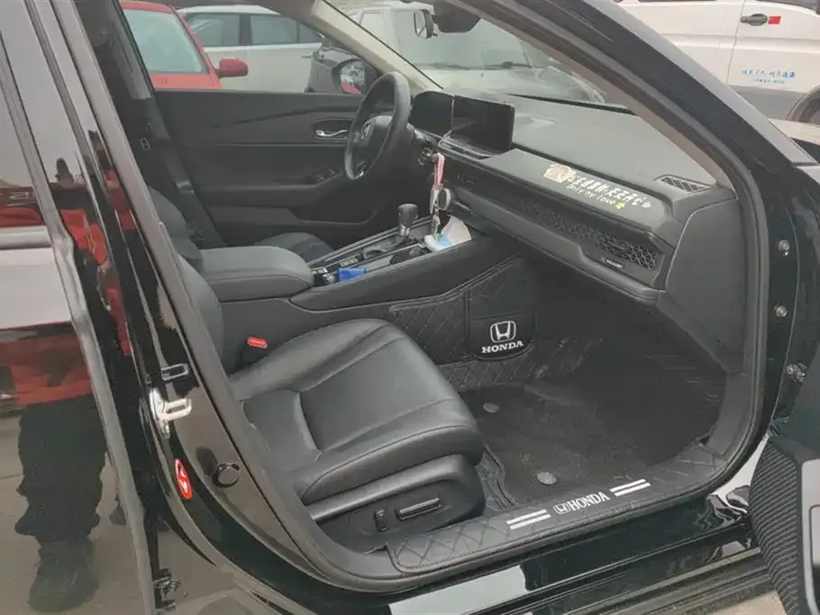 Honda Accord — фото 5