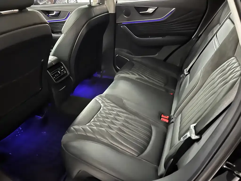 Hongqi HS5 2024 из CN, фото 4