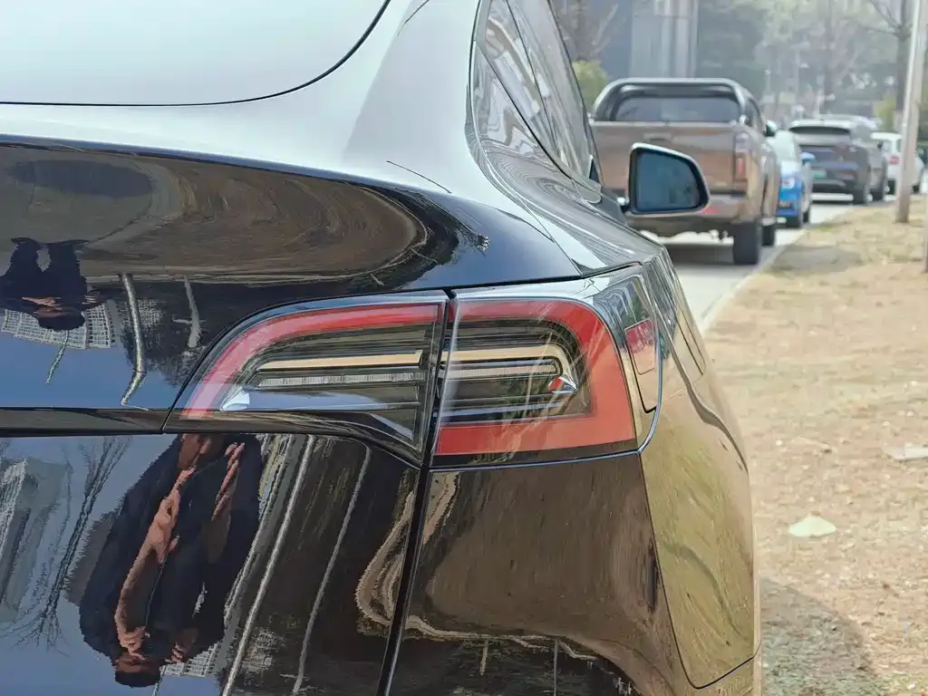 Tesla Model Y 2023 из CN, фото 8