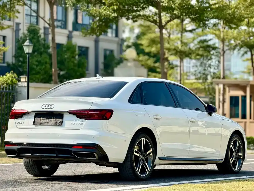Audi A4L — фото 3