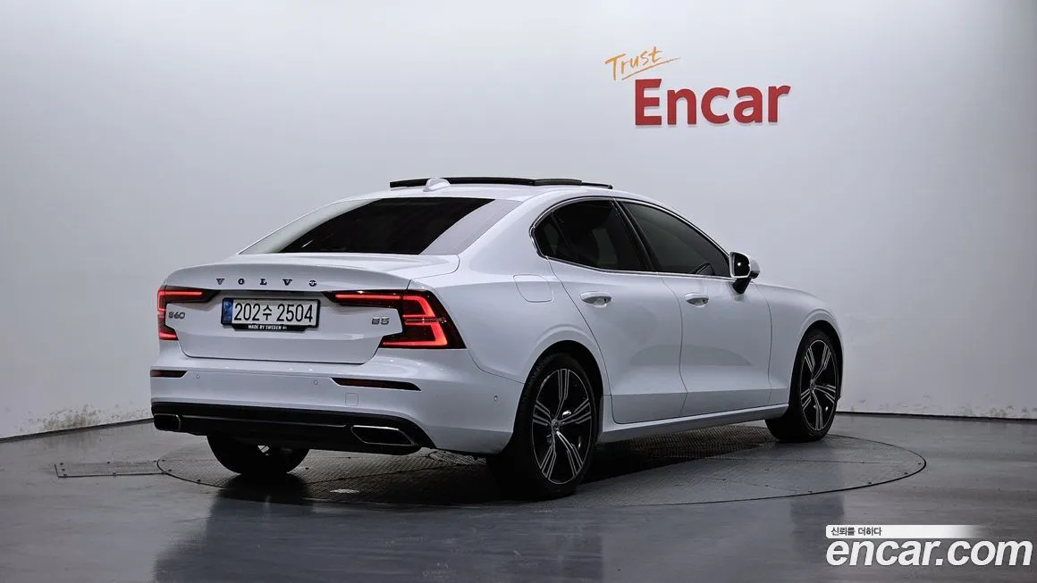 Volvo S60 2022 из KR, фото 3