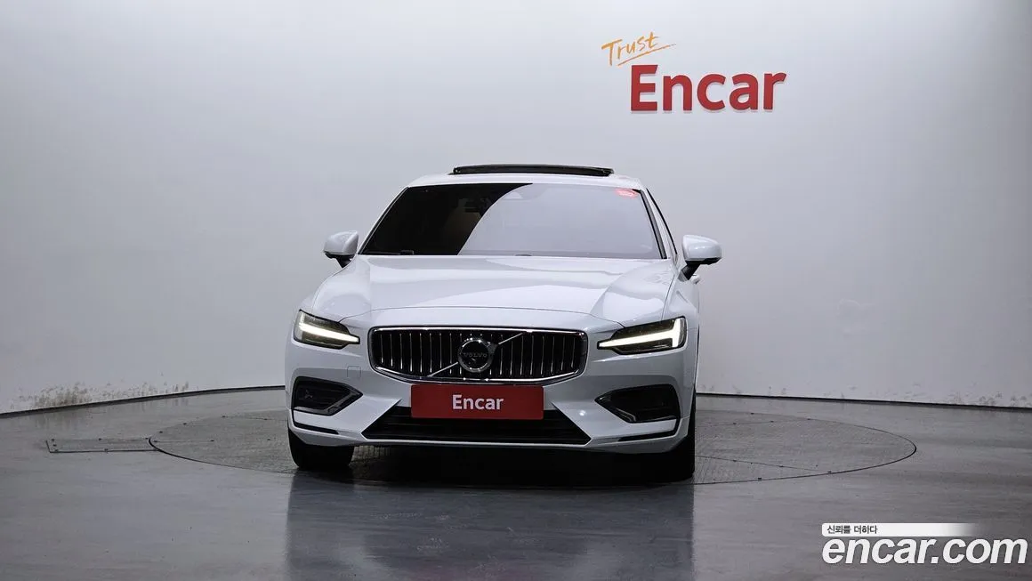 Volvo S60 2022 из KR, фото 2