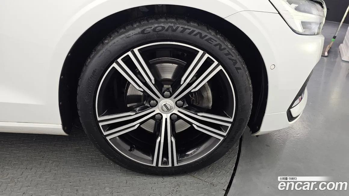 Volvo S60 2022 из KR, фото 8