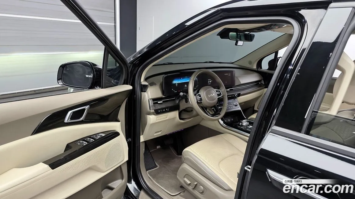 Kia Carnival — фото 10