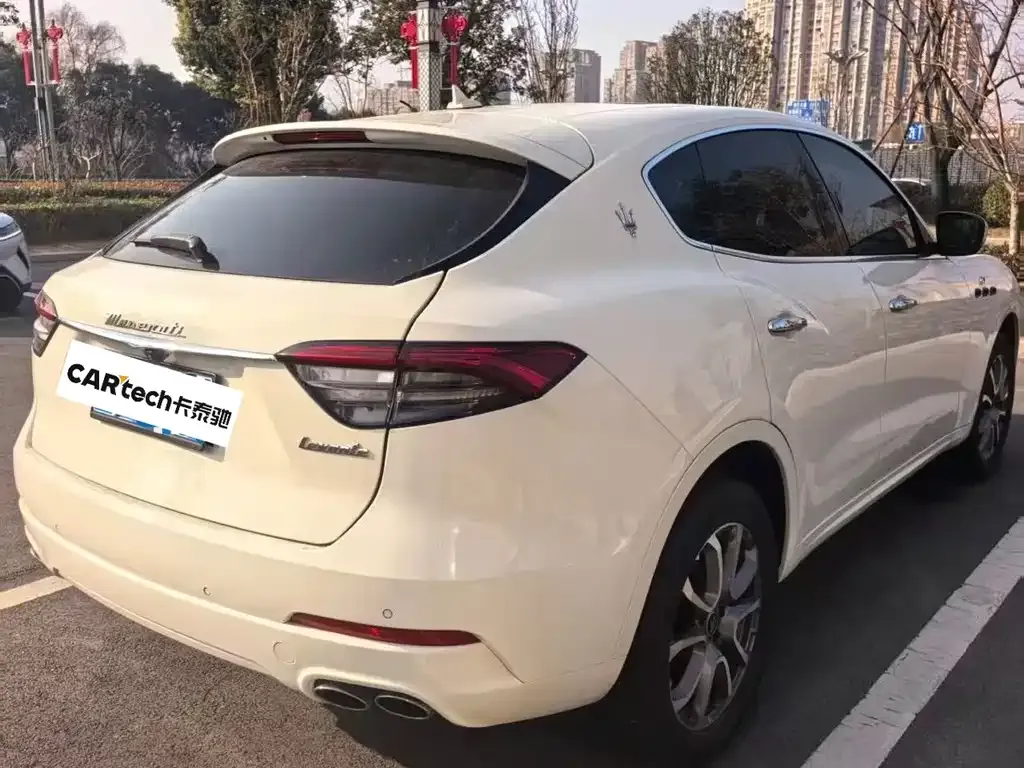 Maserati Levante — фото 5