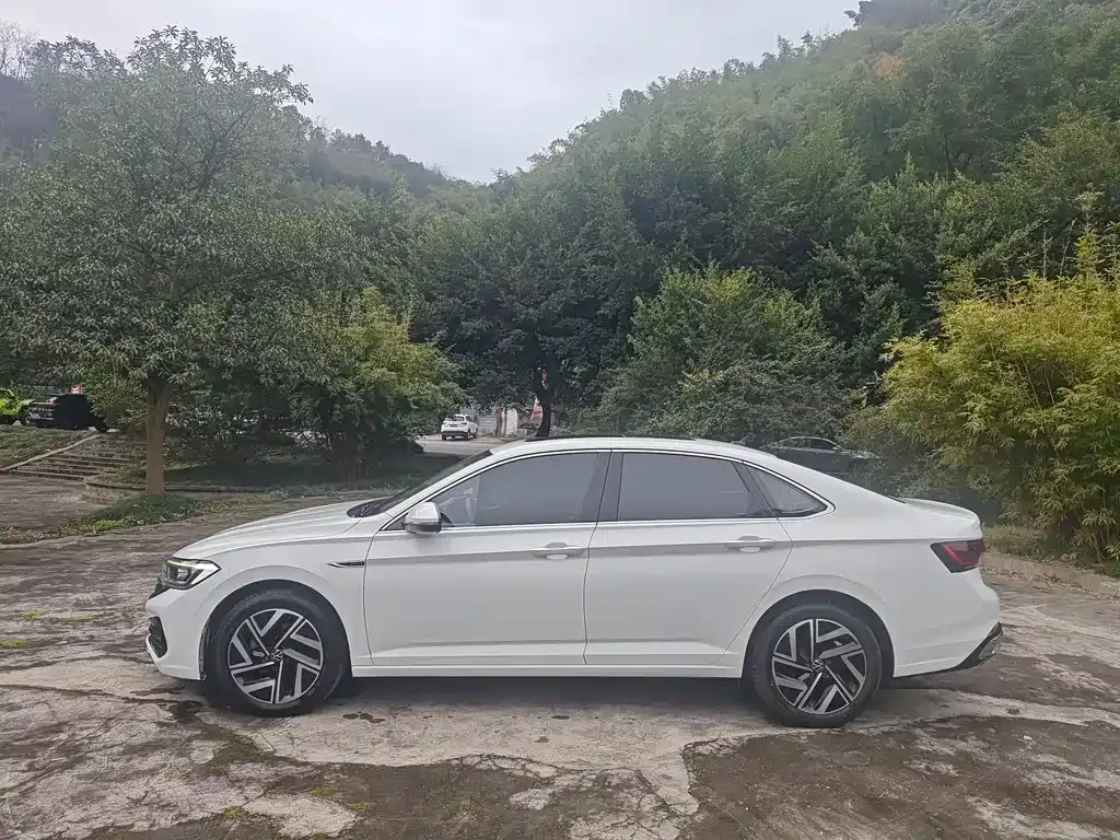 Volkswagen Sagitar 2023 из CN, фото 8