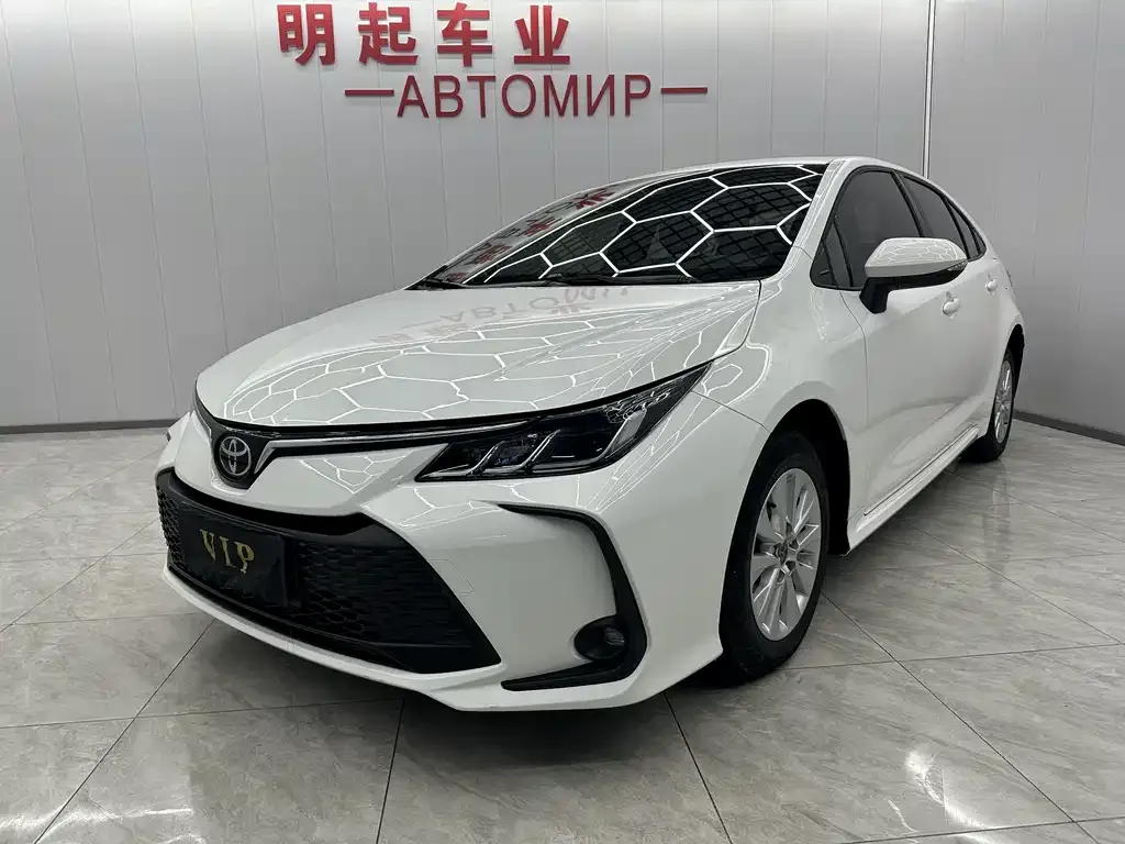 Toyota Corolla 2023 из CN, фото 1